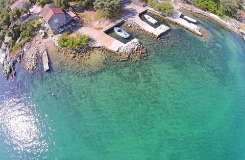 Putnikovic Apartment | One bedroom apartment near beach Žuronja, Pelješac (A-10134-b)