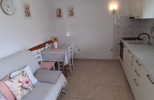 Stari Grad Apartment | One bedroom apartment with balcony Stari Grad, Hvar (A-18458-b)