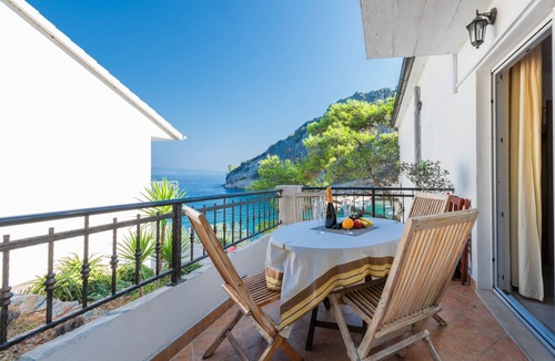 Zastrazisce Apartment | One bedroom apartment near beach Cove Vela Stiniva, Hvar (A-6864-a)