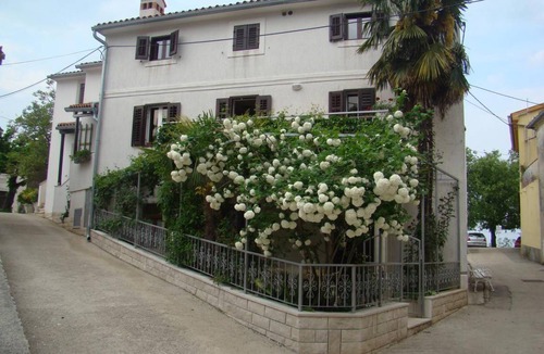 Brsec Apartment | One bedroom apartment with terrace Brseč, Opatija (A-3439-a)