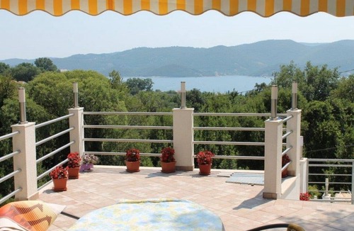 Kuciste Apartment | One bedroom apartment with terrace and sea view Viganj, Pelješac (A-21912-a)