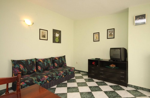 Kukljica Apartment | One bedroom apartment with balcony Kukljica, Ugljan (A-8400-c)