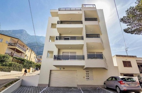 Bidol Apartment | One bedroom apartment with balcony and sea view Makarska (A-27490-b)