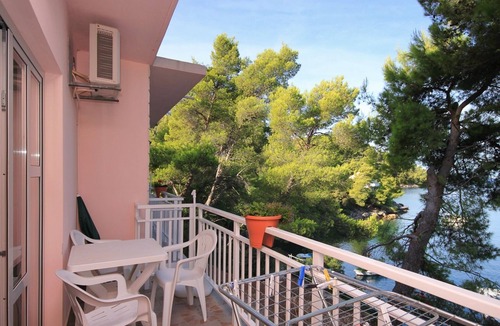 Brna Apartment | One bedroom apartment near beach Brna, Korčula (A-9159-b)