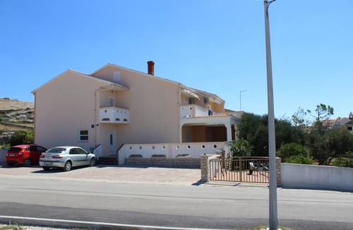 Kustici Apartment | One bedroom apartment with terrace and sea view Kustići, Pag (A-6287-d)