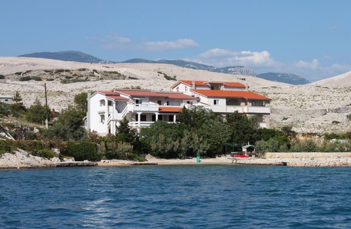 Kustici Apartment | One bedroom apartment near beach Kustići, Pag (A-6376-d)