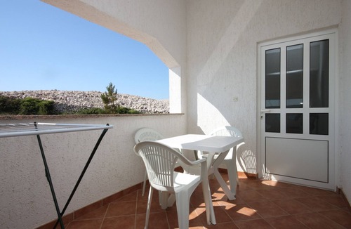 Kustici Apartment | One bedroom apartment near beach Kustići, Pag (A-6376-d)