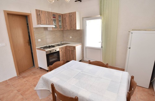 Metajna Apartment | One bedroom apartment near beach Metajna, Pag (A-6522-e)