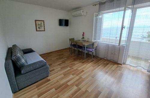 Igrane Apartment | One bedroom apartment near beach Igrane, Makarska (A-21577-b)