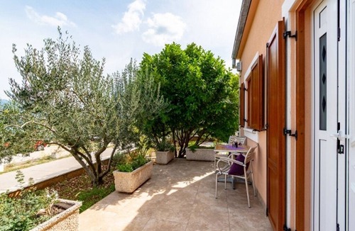 Kneza Apartment | One bedroom apartment near beach Kneža, Korčula (A-9168-a)
