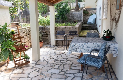 Zrnovo Apartment | One bedroom apartment near beach Žrnovska Banja, Korčula (A-5203-a)