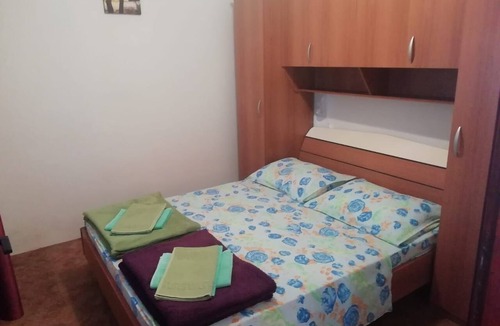 Mandre Apartment | One bedroom apartment near beach Mandre, Pag (A-8655-a)