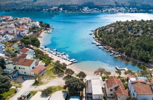 Grebastica Apartment | One bedroom apartment with terrace Grebaštica, Šibenik (A-11572-a)
