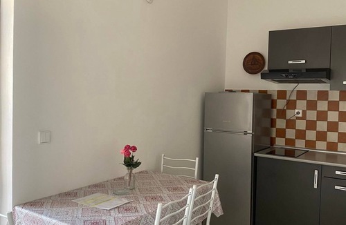 Betina Apartment | One bedroom apartment with balcony Betina, Murter (A-23716-b)