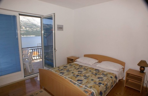 Cove Tri Zala (Zrnovo) Apartment | One bedroom apartment with terrace and sea view Korčula (A-4349-b)