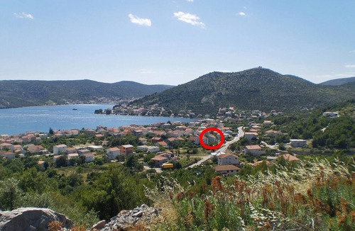 Poljica Apartment | One bedroom apartment with terrace Poljica, Trogir (A-10010-d)