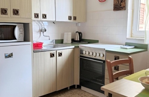 Mimice Apartment | One bedroom apartment with terrace and sea view Mimice, Omiš (A-25938-a)