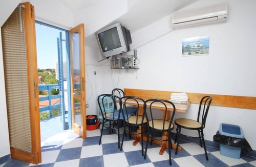 Sucuraj Apartment | One bedroom apartment with balcony and sea view Sućuraj, Hvar (A-3589-a)