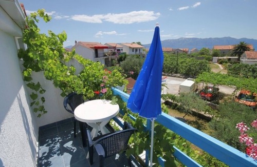 Sucuraj Apartment | One bedroom apartment with balcony and sea view Sućuraj, Hvar (A-3589-a)