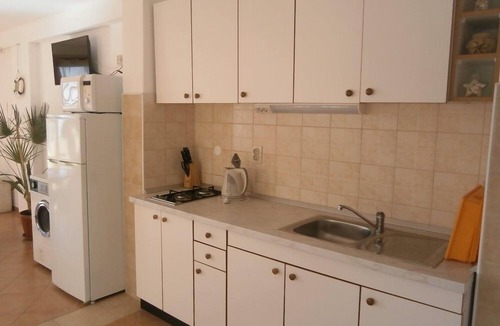 Igrane Apartment | One bedroom apartment with balcony and sea view Igrane, Makarska (A-13535-a)