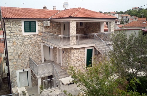 Zaton Apartment | One bedroom apartment with terrace Zaton, Krka (A-25545-a)