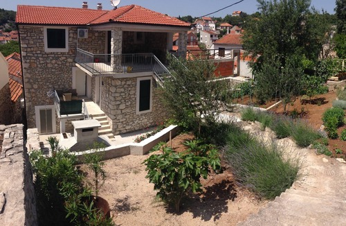 Zaton Apartment | One bedroom apartment with terrace Zaton, Krka (A-25545-b)
