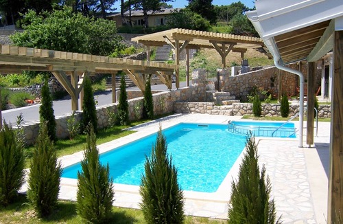 Kampor Apartment | One bedroom apartment with a swimming pool Palit, Rab (A-3210-d)
