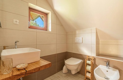 Prevalje Hotel | Organic Homestead Mikl Alder Suite, Slovenj Gradec, Slovenia