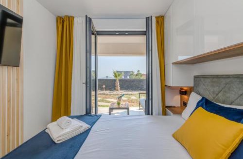 Mejasi House | Panorama Coastal Haven