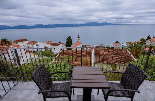 Brist House | Pension Kathi