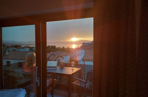 Malinska-Dubasnica Apartment | Penthouse Rosa