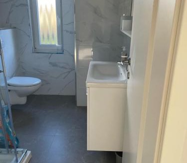 Postojna Apartment | Penzion Škorenjček