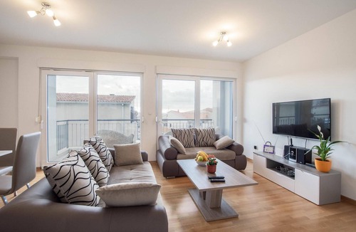 Podstrana Apartment | Pet friendly apartment in Podstrana