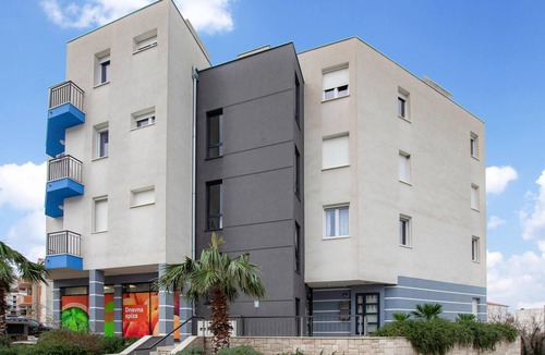 Podstrana Apartment | Pet friendly apartment in Podstrana