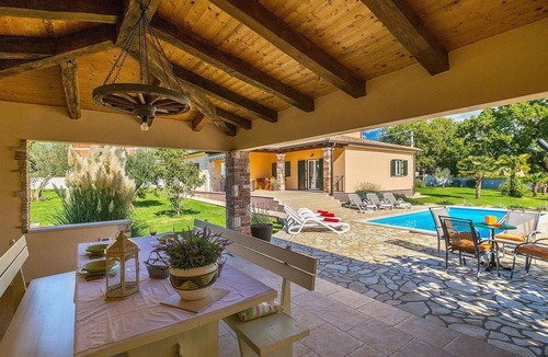 Susnjici Apartment | Pet friendly apartment in Porec
