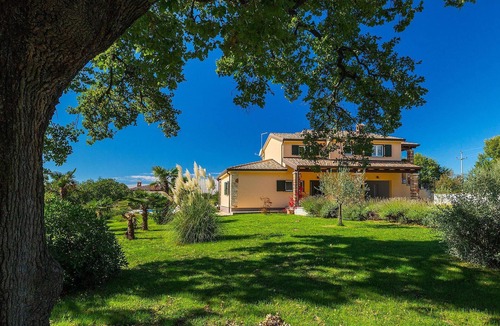 Susnjici Apartment | Pet friendly apartment in Porec