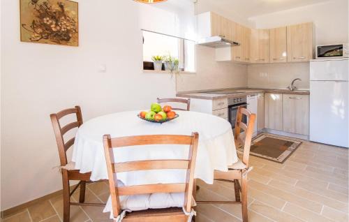 Sveti Vid-Miholjice House | Pet Friendly Home In Sveti Vid