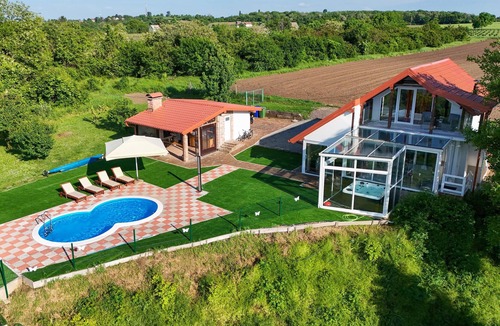 Aljmas House | Pet friendly home in Aljmas with sauna