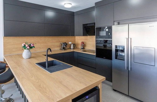 Blace House | Pet friendly home in Blace