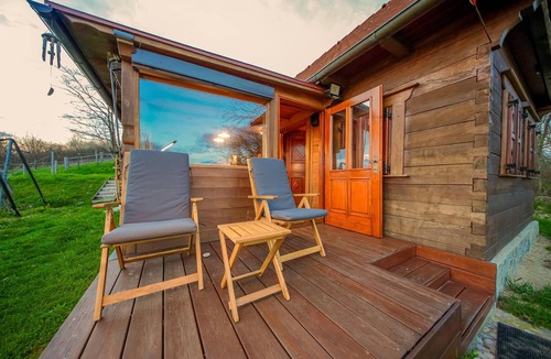 Jastrebarsko House | Pet friendly home in Brebrovac with WiFi