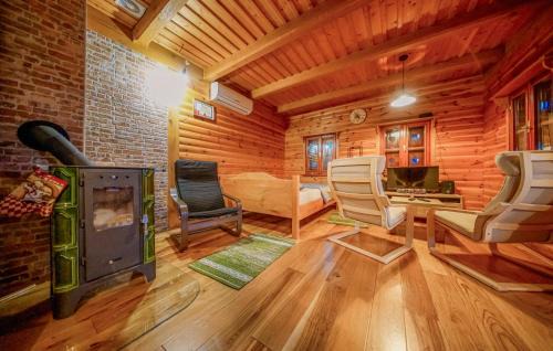 Jastrebarsko House | Pet Friendly Home In Brebrovac With Wifi