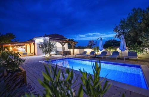 Nin House | Pet friendly home in Nin