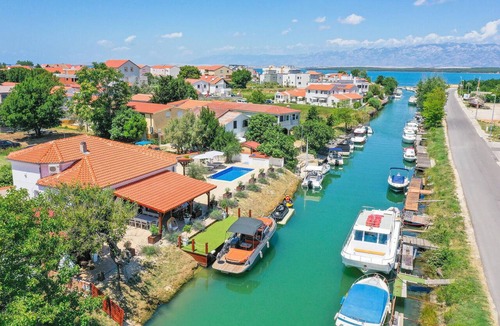 Nin House | Pet friendly home in Nin