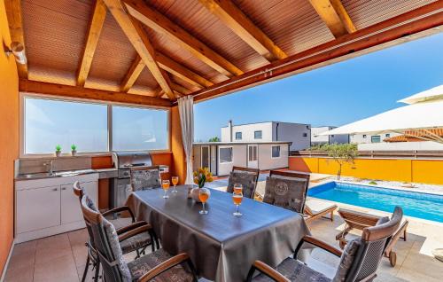 Skatari House | Pet Friendly Home In Pula