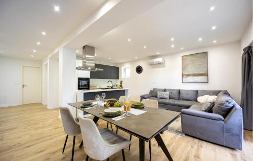 Kamen House | Pet Friendly Home In Split