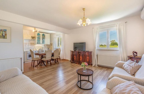 Lovrec House | Pet Friendly Home In Studenci