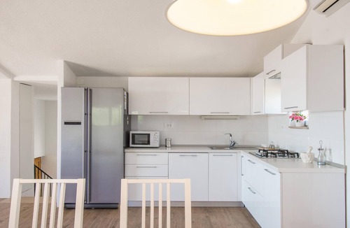 Sutivan House | Pet friendly home in Sutivan