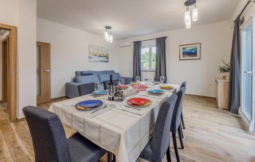 Vrsi House | Pet Friendly Home In Vrsi