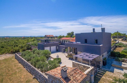 Benkovac House | Pet friendly home in Zagrad
