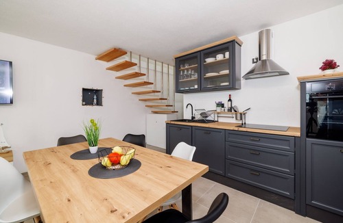 Grizane House | Picturesque stone house with private pool, BBQ, washing machine, loungers, air-conditioned bedrooms